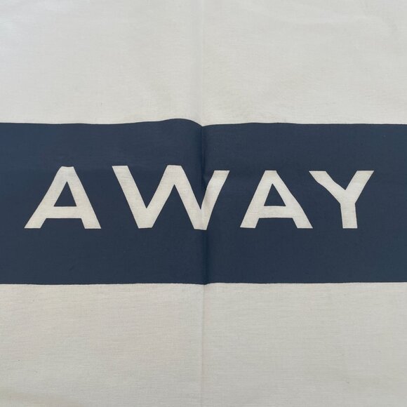 Away luggage dust bag cover - 27" x 22" never used - Picture 2 of 3